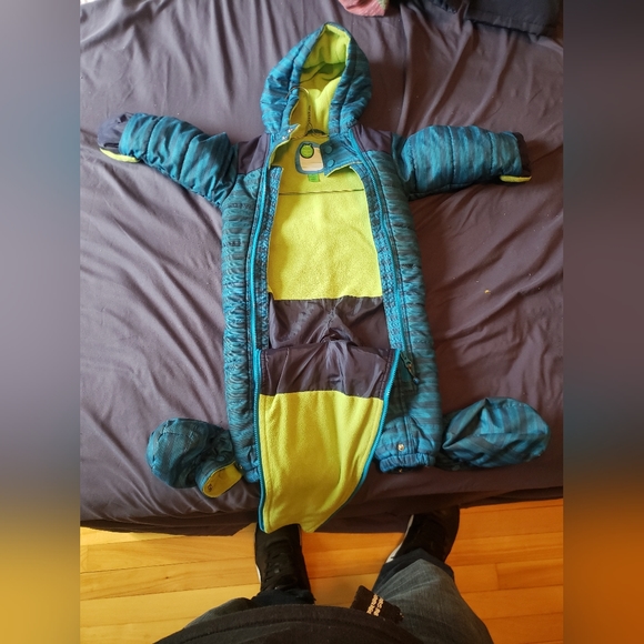 Boy's Snowsuit - Picture 2 of 3